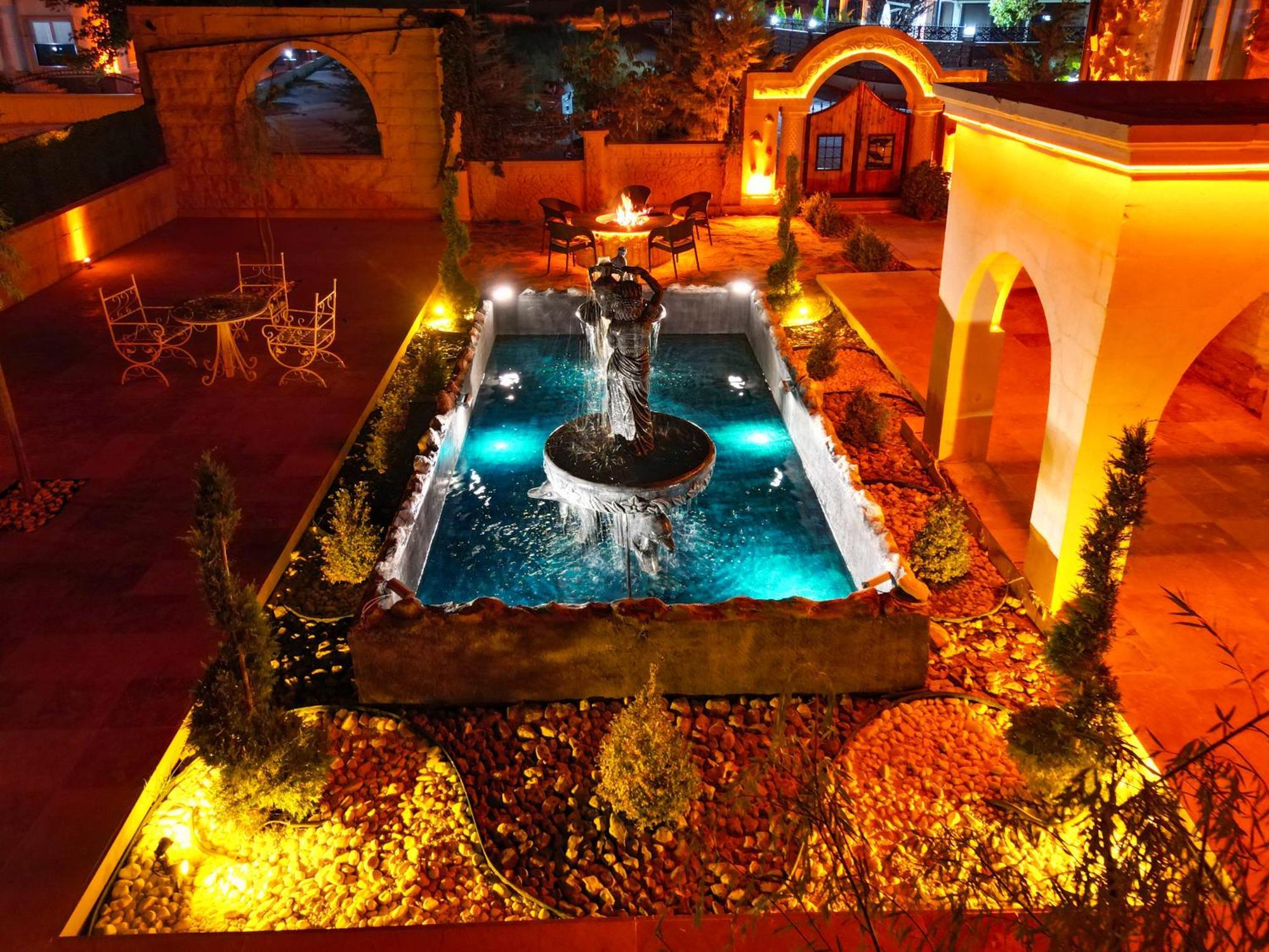 Отель Moonlight Of Cappadocia Учисар Экстерьер фото